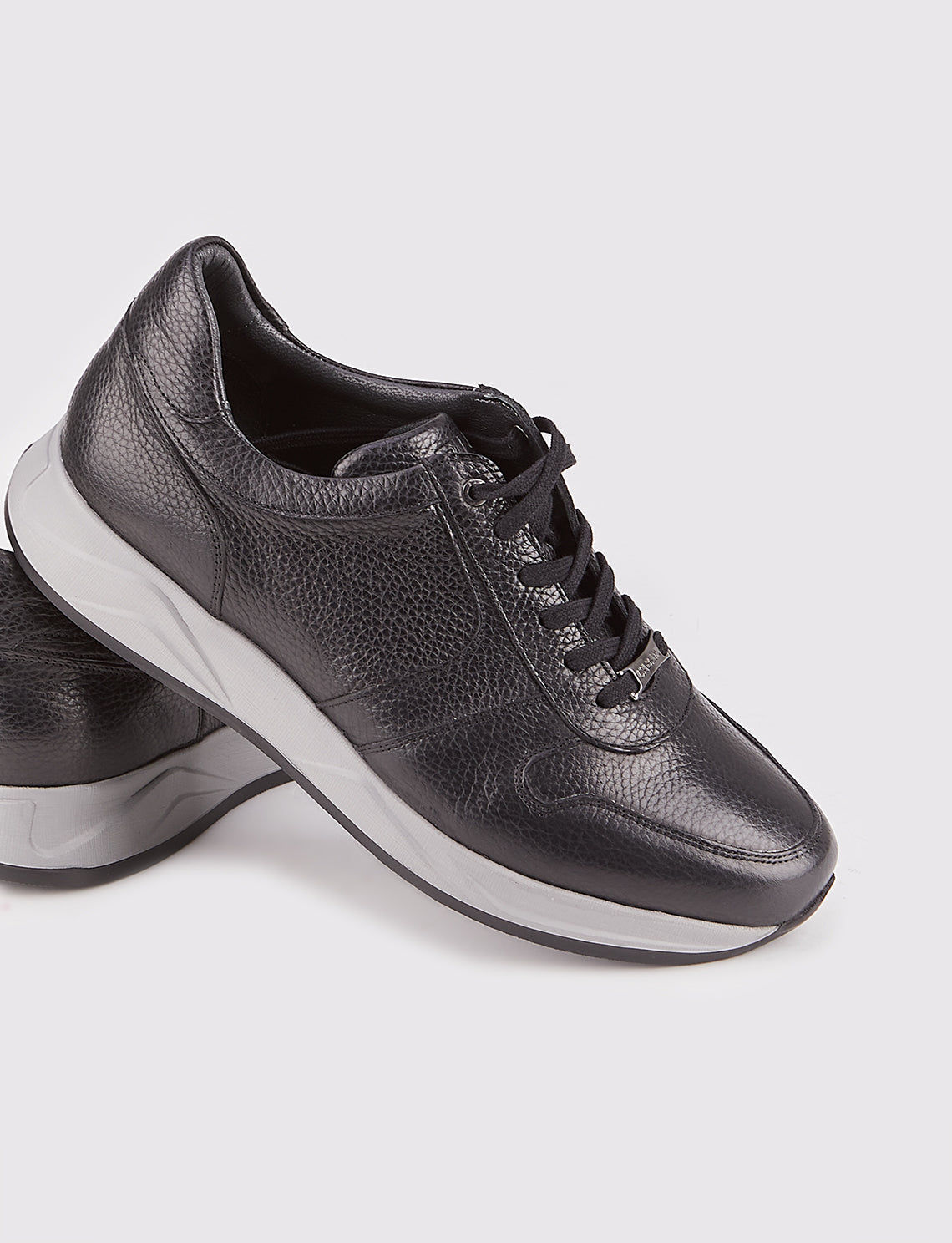 Cabani 507M1524 Erkek %100 Hakiki Deri Spor Ayakkabı 426 Siyah Kırma