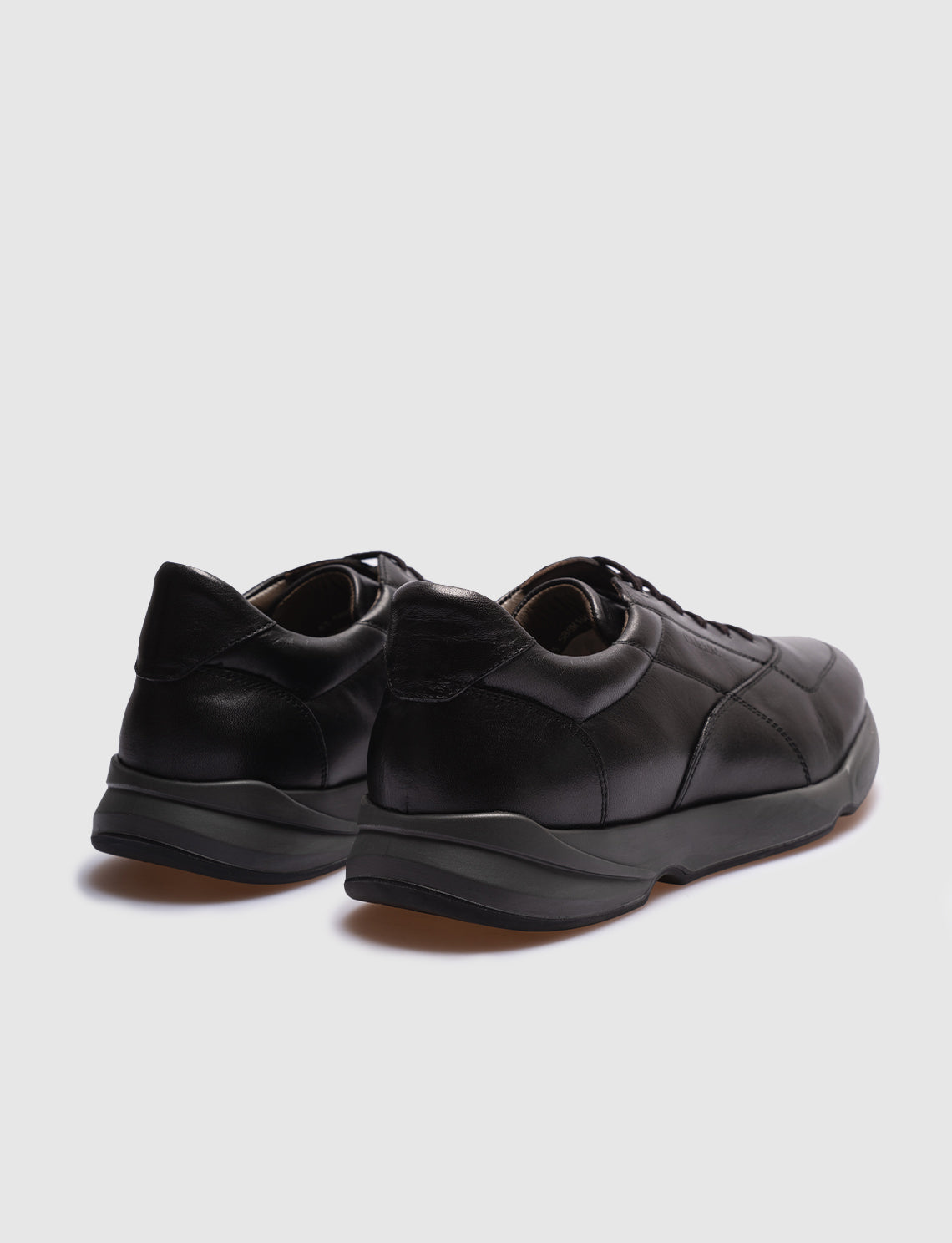 Cabani 588M1668 Erkek %100 Hakiki Deri Sneaker Ayakkabı 400 Siyah Napa